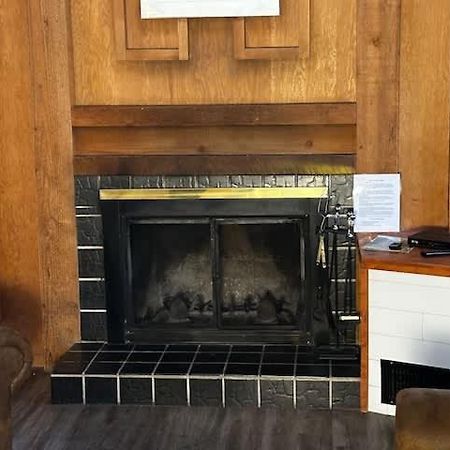 Views Inside Yosemite-Timber Lodge-Sleeps 6 Yosemite West Exterior foto