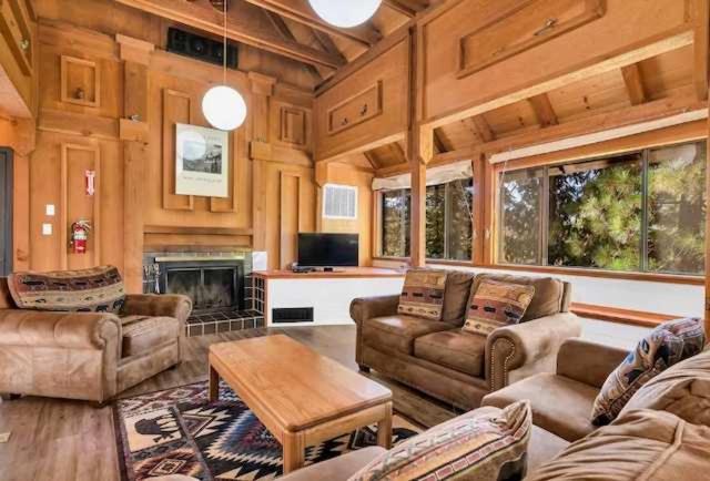 Views Inside Yosemite-Timber Lodge-Sleeps 6 Yosemite West Exterior foto